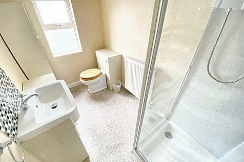 bathroom (2).jpeg