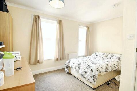 bedroom 4.jpeg