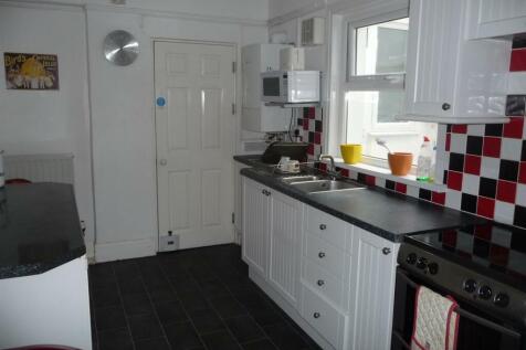 Kitchen.JPG