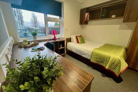 PEN BED LIME 2 LAANDSCAPE LARGE.jpg