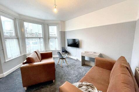 living room (1).jpeg
