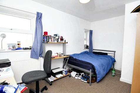bedroom (10).jpeg