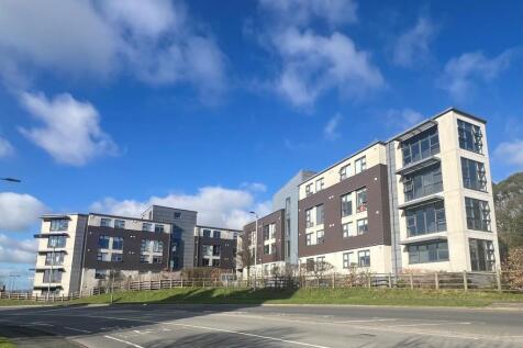 PENINSULA NEW EXTERNAL FROM ROADSIDE.jpg