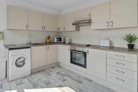 kitchen 2.jpg
