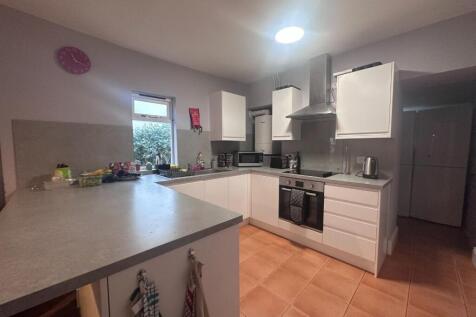 kitchen 2.jpeg