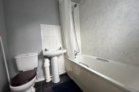 bathroom desborough.jpeg