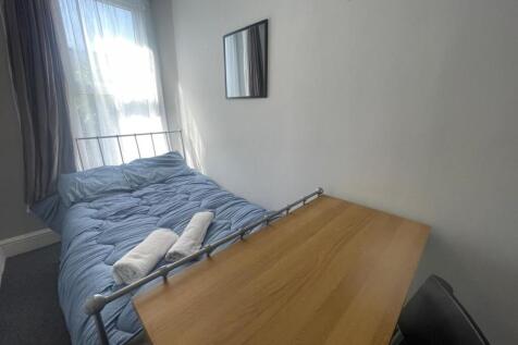 44 Chaddlewood 10.jpg