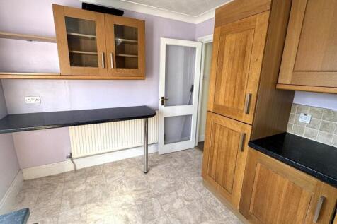 listing_471248_0038_01cf3810_1280x720_crop.jpg