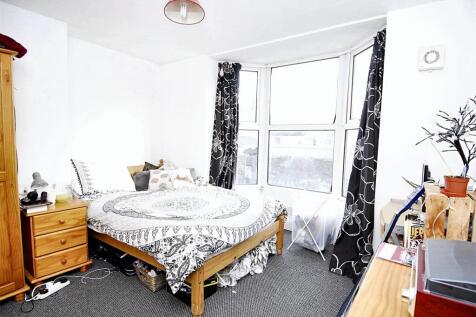 bedroom 2 (7).jpeg