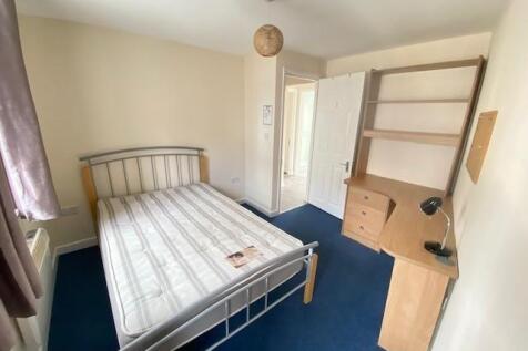 42a bedroom 1.jpg