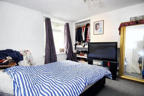 bedroom (11).jpeg