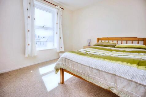 12 camden f3 bedroom.jpeg