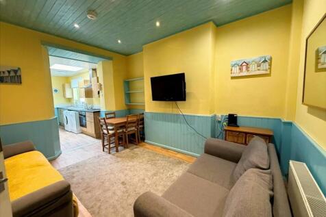 25 Wake Street Living Room 2.JPG