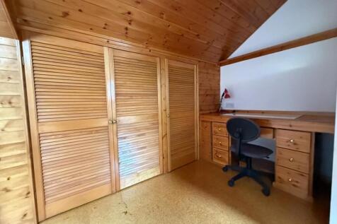 25 Wake Street Room 6 2.JPG