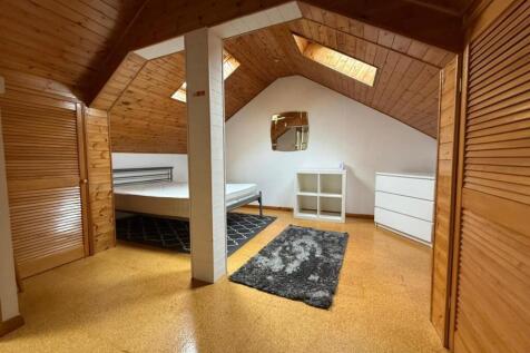 25 Wake Street Room 6 3.JPG