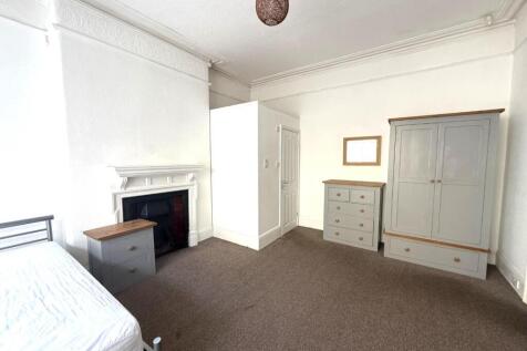 addison bedroomm.JPG