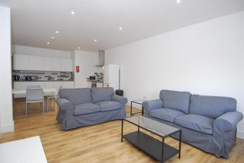 TamarHouse222004.JPG