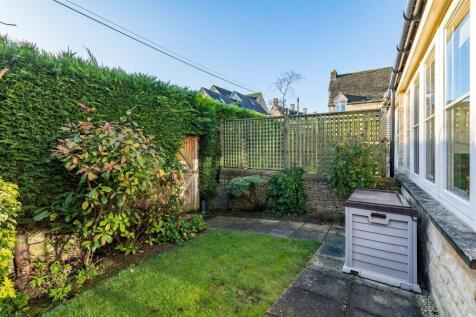 Garden QueenH1-10A.jpg