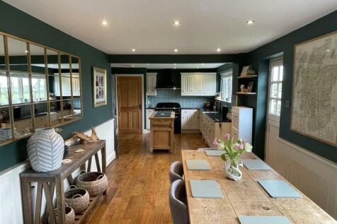 Kitchen Dining Room.JPG