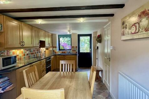 Kitchen (1).JPEG