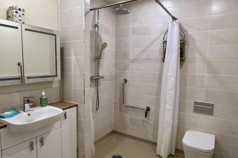 Shower Room.JPEG