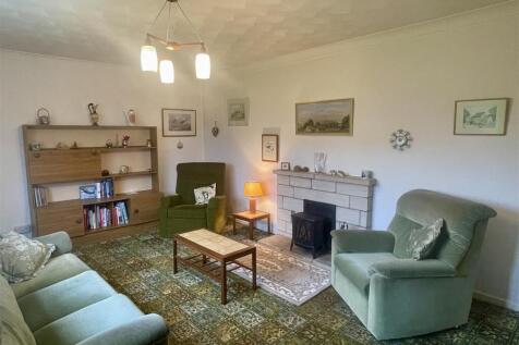 Sitting room 1.JPEG