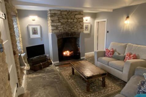 Sitting Room.JPG