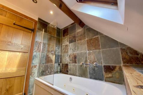 Bathroom (2).JPEG
