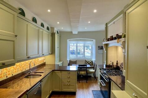 Kitchen.JPEG