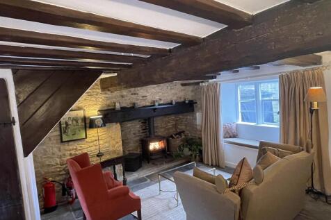 Sitting Room.JPG