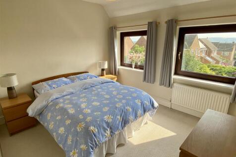 Bedroom 2.JPEG