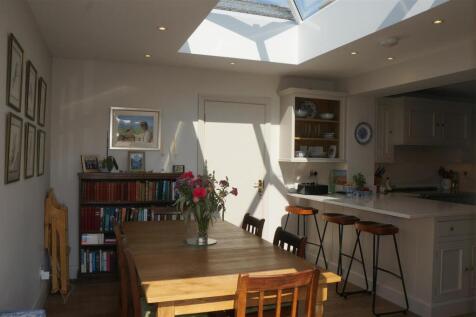 Dining area (3).JPG