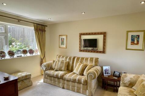 Sitting Room.JPEG