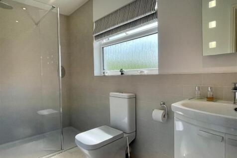 Shower Room.JPEG
