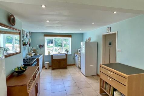 Kitchen Dining Room.JPEG