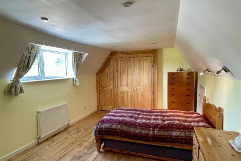 Bedroom 1.JPEG