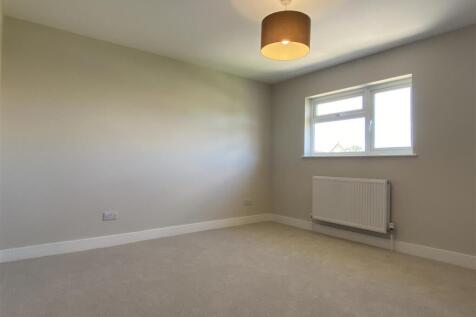 Bedroom 1.JPG