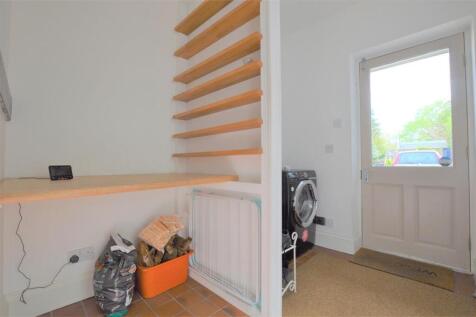 Rear hall/utility
