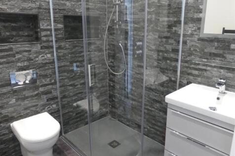 En-Suite Shower
