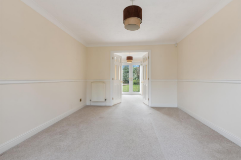 4 Manor Grange, Shepley 14_297.png