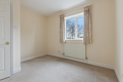 4 Manor Grange, Shepley 17_297.png