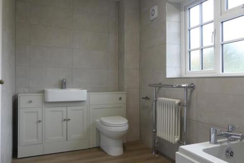 En-Suite Bathroom