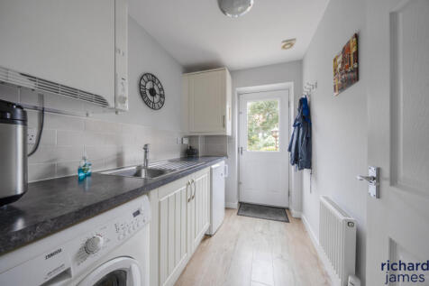 ba194580a80244f5bf74a1e801653774