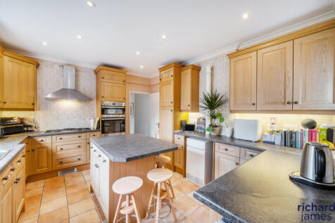 f1d28c6423e64761b7a8963d065469ed