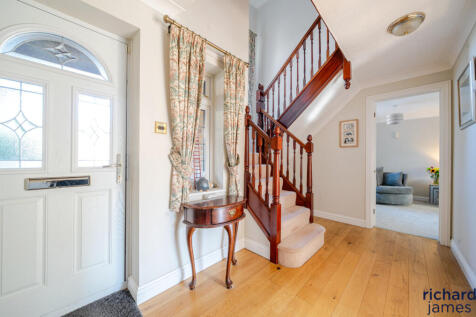 94844bc6f42840c7844113b63ffeb8a9