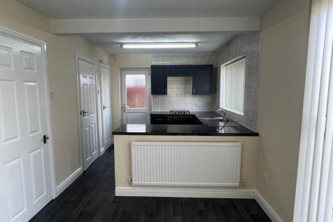 Open plan dining/kitchen