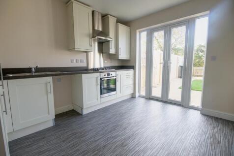 Kitchen / Dining Roo