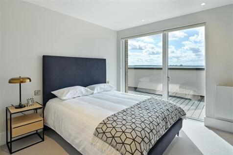 2B410817 83Ce 419E Bb4d C73f1e768178