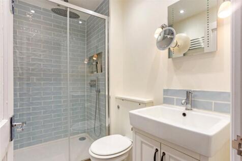 Main Ensuite