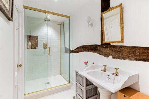 Main Ensuite
